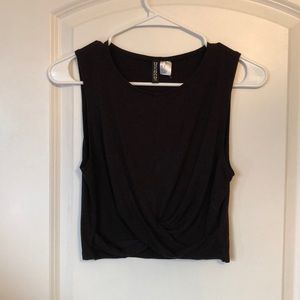H&M Black Cropped Tee